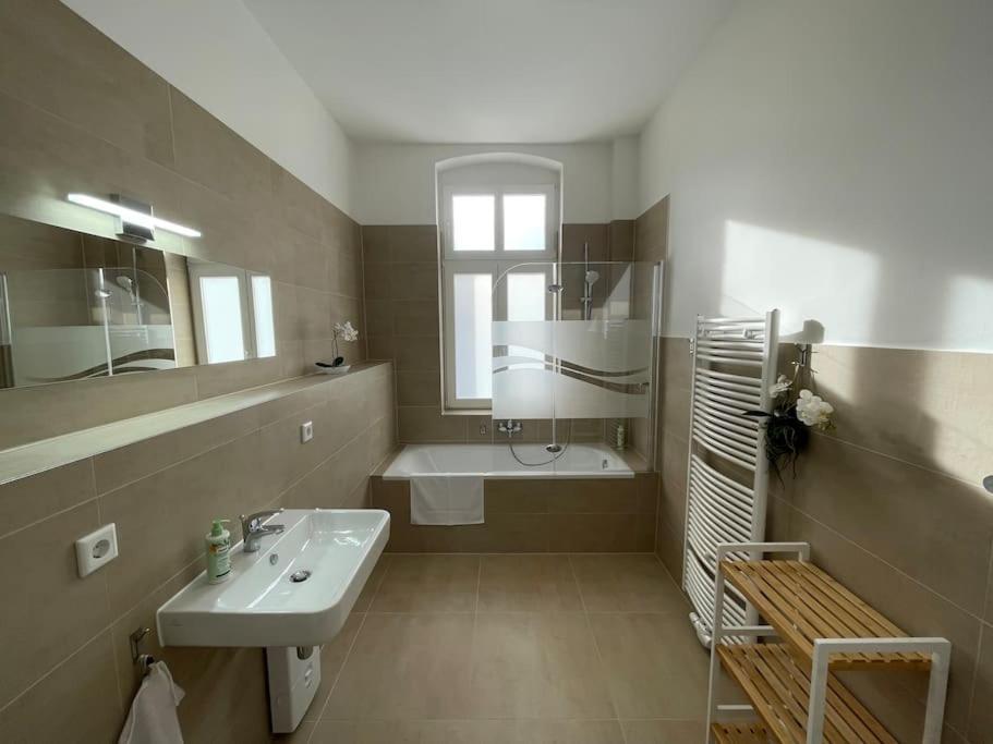 Lucky Stays Ls10 - Vollausstattung - Zentrum - Aufzug - Grosse Kueche - 2 Zimmer - Smart-Tv Magdeburg Exterior foto