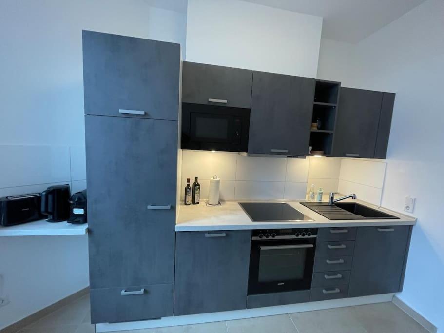 Lucky Stays Ls10 - Vollausstattung - Zentrum - Aufzug - Grosse Kueche - 2 Zimmer - Smart-Tv Magdeburg Exterior foto